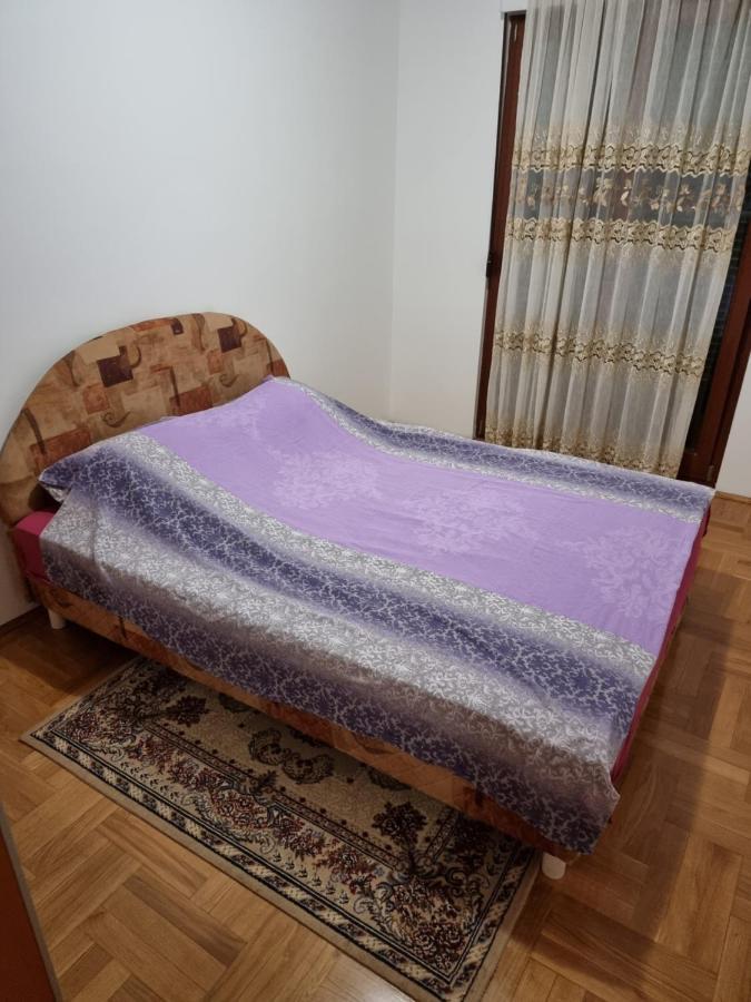 Oksana Apartment 波德戈里察 外观 照片