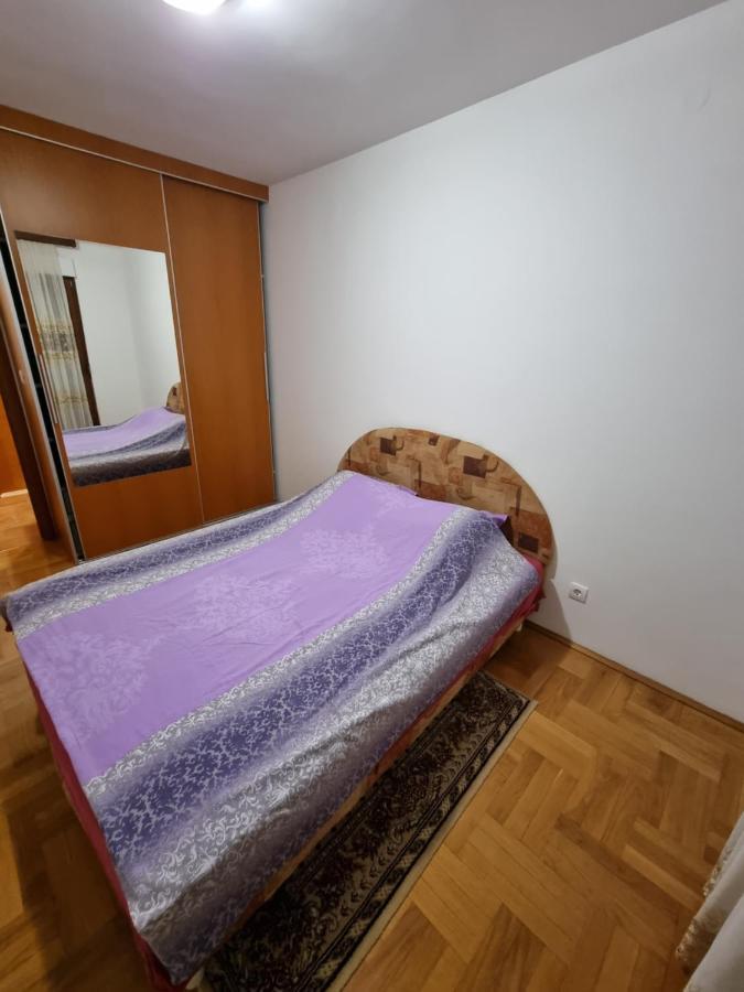 Oksana Apartment 波德戈里察 外观 照片