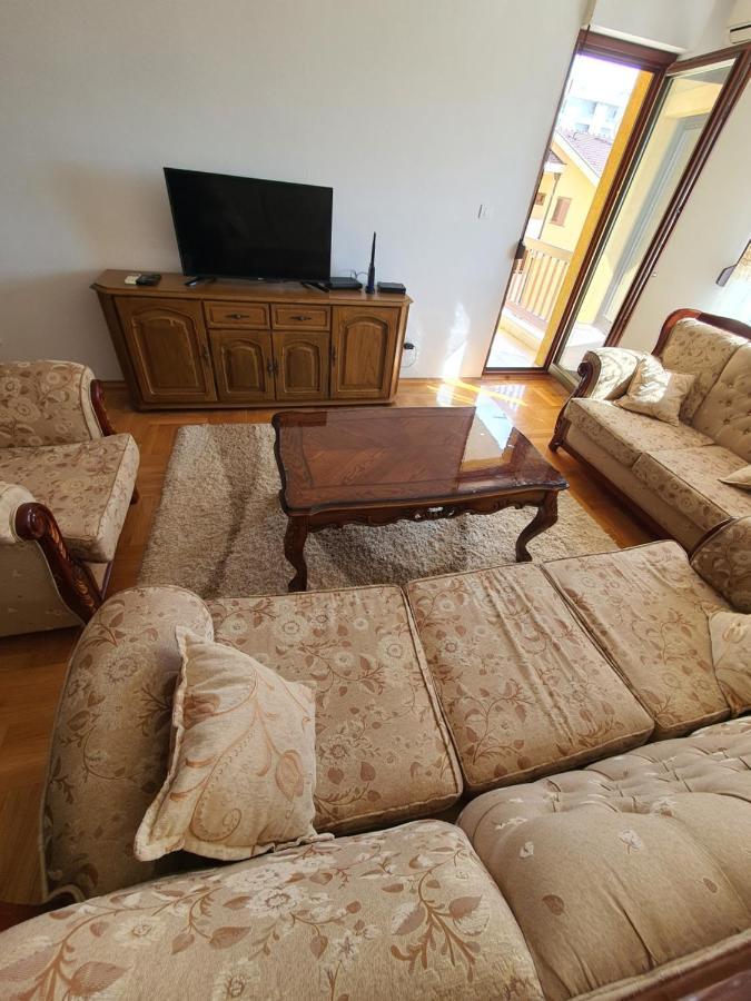 Oksana Apartment 波德戈里察 外观 照片